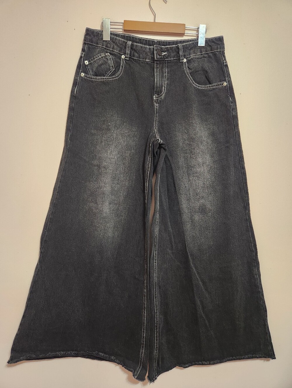 BDG Urban Outfitters Washed Black Extreme Wide Leg Jeans Contrast Stitch Size 27
